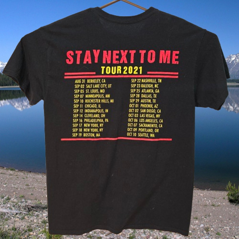 Quinn XCII x Chelsea Cutler 2021 Tour Tee – Stay Next to Me Concert Shirt Large