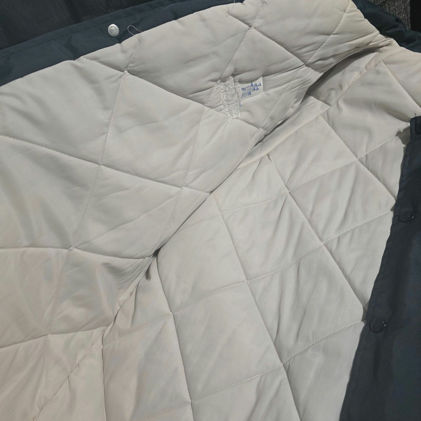 *Rare* Six Flags Theme Park Puffer Jacket